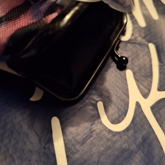 Canvas cigarette case with a matching lighter. - Picture 5 of 7